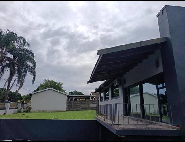 3 BEDROOM HOUSE FOR SALE IN YELLOWWOOD PARK